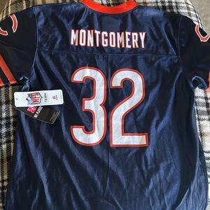 Chicago bears jersey NWT YOUTH XL